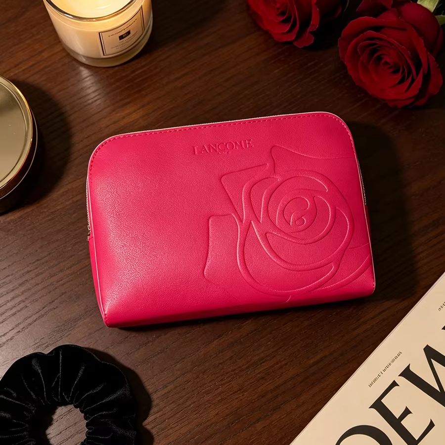 Lancome PU Cosmetic Bag Bright - огляд і ціна Travel Accessories Toiletries
